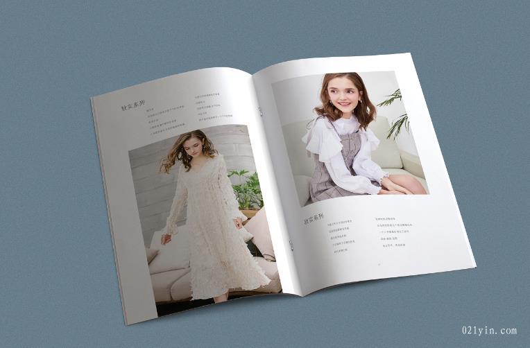 服裝畫(huà)冊(cè)設(shè)計(jì)欣賞 第3張 服裝畫(huà)冊(cè)設(shè)計(jì)欣賞 第3張