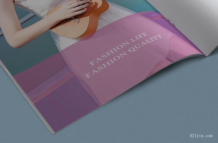 服裝畫(huà)冊(cè)設(shè)計(jì)欣賞 第4張 服裝畫(huà)冊(cè)設(shè)計(jì)欣賞 第4張