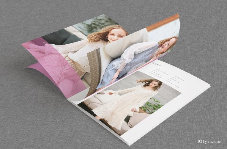 服裝畫(huà)冊(cè)設(shè)計(jì)欣賞 第6張 服裝畫(huà)冊(cè)設(shè)計(jì)欣賞 第6張